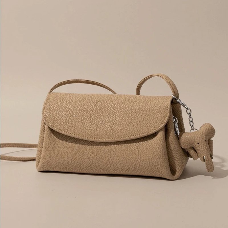 กระเป๋าสะพายข้างหนังวัวแท้ ดีไซน์ Flap สุดเก๋ ขนาดเล็กกะทัดรัด พร้อมลุยทุกวัน! - Image 3