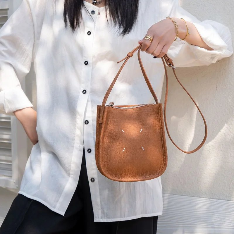 สีน้ำตาล