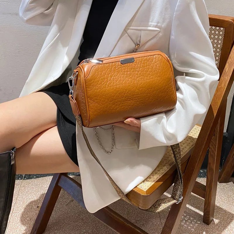 สีน้ำตาล