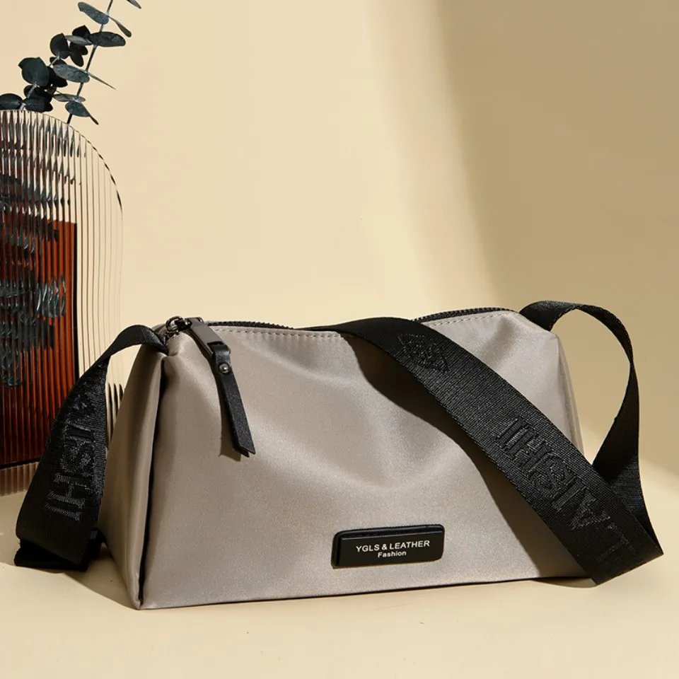 กระเป๋าสะพายข้างผ้า Oxford ดีไซน์สปอร์ต น้ำหนักเบา สายสะพายกว้าง สะดวกสบายทุกการใช้งาน! - Image 8