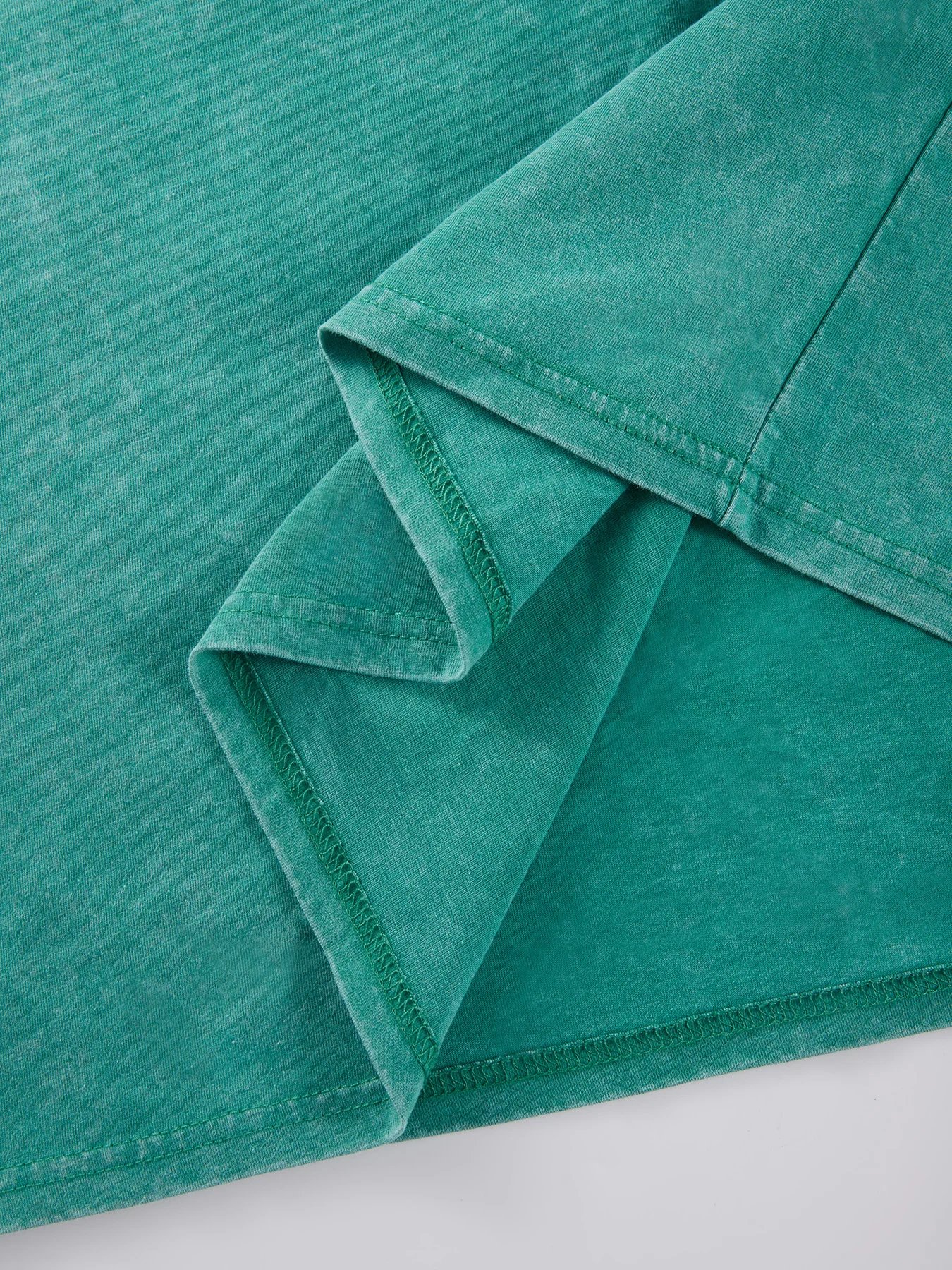 เสื้อยืดผ้าฝ้ายลาย "Apocalypse" สไตล์เรโทรสุดเท่ ใส่สบาย ระบายอากาศดีเยี่ยม พร้อมสร้างลุคที่โดดเด่นไม่ซ้ำใครในทุกวัน - Image 5