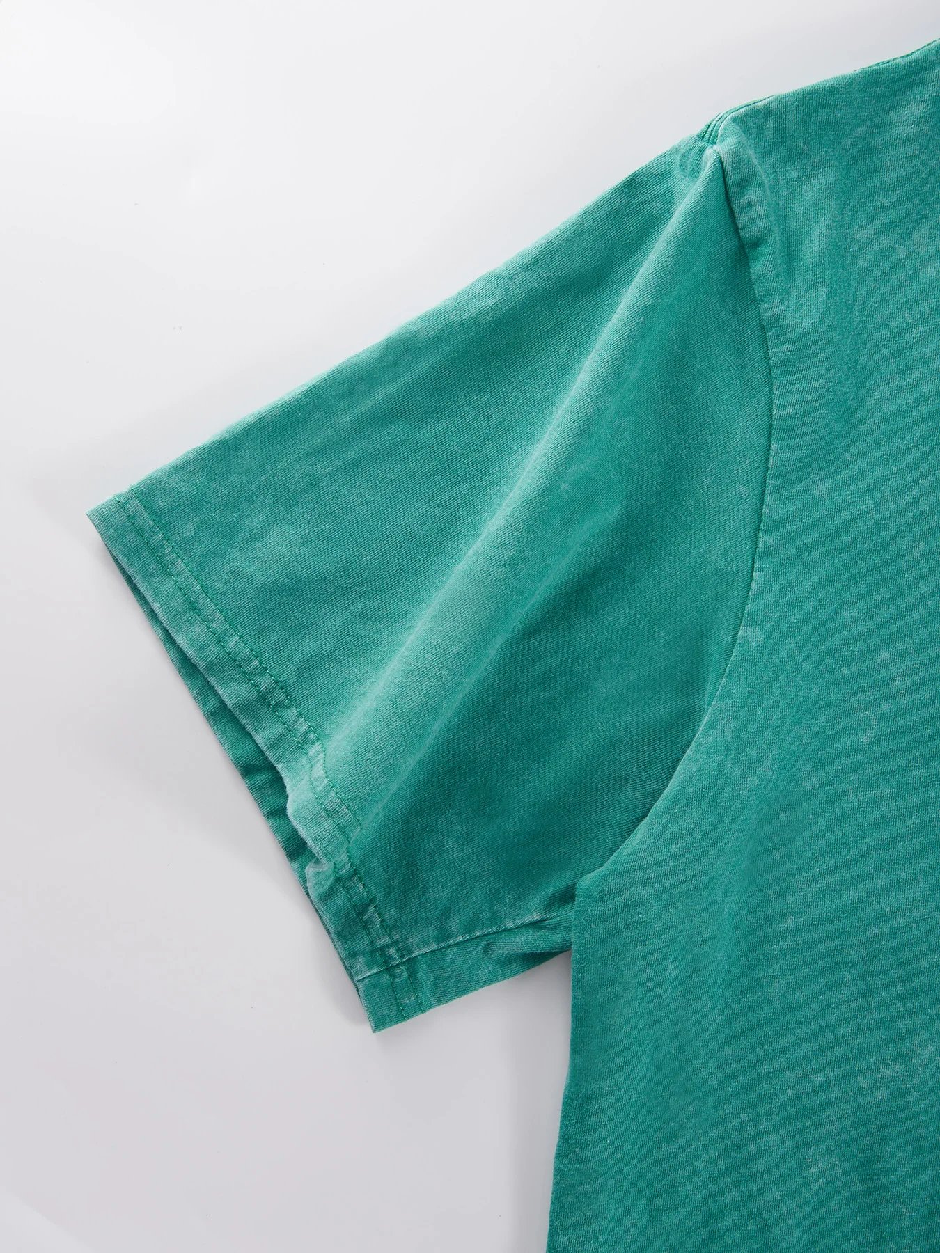 เสื้อยืดผ้าฝ้ายลาย "Happy Playing Kids" สไตล์เรโทรสุดน่ารัก ใส่สบาย ระบายอากาศดีเยี่ยม พร้อมเติมเต็มลุคให้มีเอกลักษณ์ในทุกวัน - Image 3