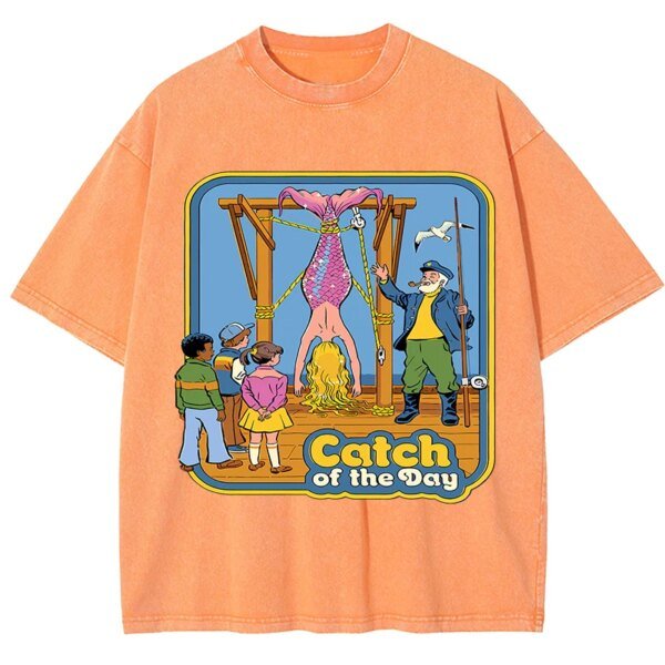 เสื้อยืดผ้าฝ้ายลาย "Catch Of The Day" สไตล์เรโทรสุดน่ารัก ใส่สบาย ระบายอากาศดีเยี่ยม พร้อมเติมเต็มลุคแคชชวลให้มีเอกลักษณ์
