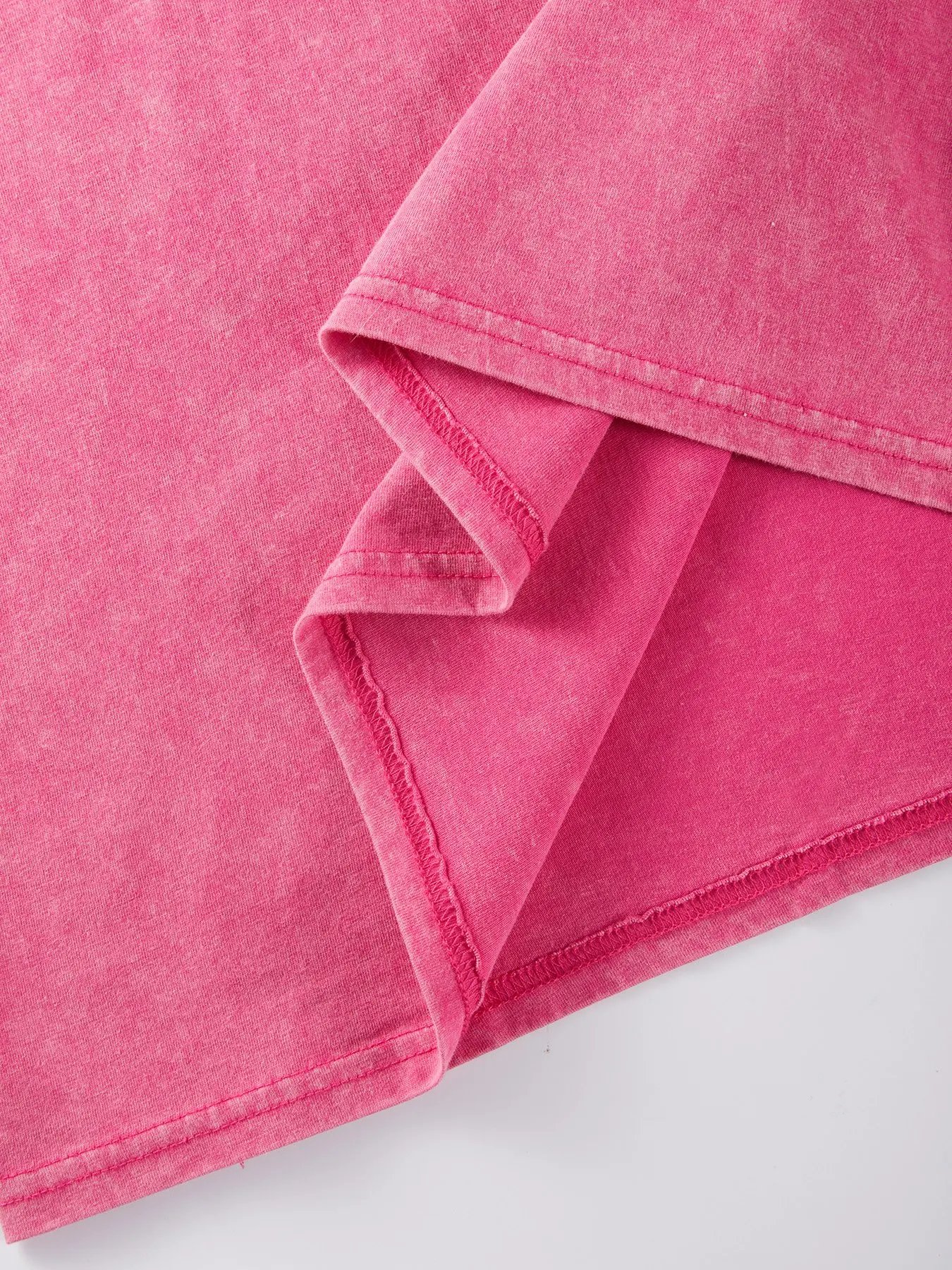 เสื้อยืดสไตล์เรโทรผ้าฝ้าย 100% พิมพ์ลายจระเข้น่ารัก สวมใส่สบาย ระบายอากาศดี เหมาะสำหรับผู้ที่รักความสนุกสนานและสไตล์ไม่เหมือนใคร - Image 4