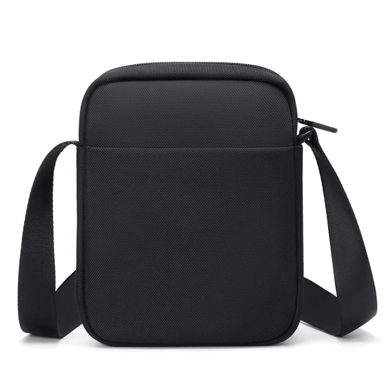 กระเป๋าสะพายข้างสำหรับผู้ชาย กันน้ำ น้ำหนักเบา ดีไซน์เรียบง่ายทันสมัย พร้อมช่องป้องกันขโมย มอบความสะดวกสบายและปลอดภัยในทุกการเดินทาง - Image 3