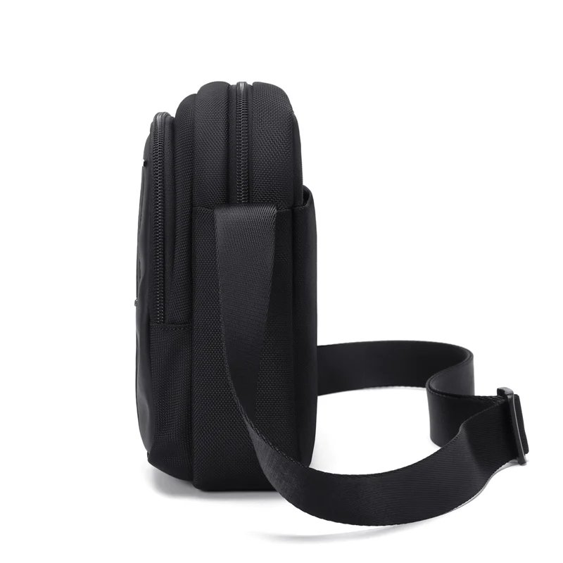 กระเป๋าสะพายข้างสำหรับผู้ชาย กันน้ำ น้ำหนักเบา ดีไซน์เรียบง่ายทันสมัย พร้อมช่องป้องกันขโมย มอบความสะดวกสบายและปลอดภัยในทุกการเดินทาง - Image 4